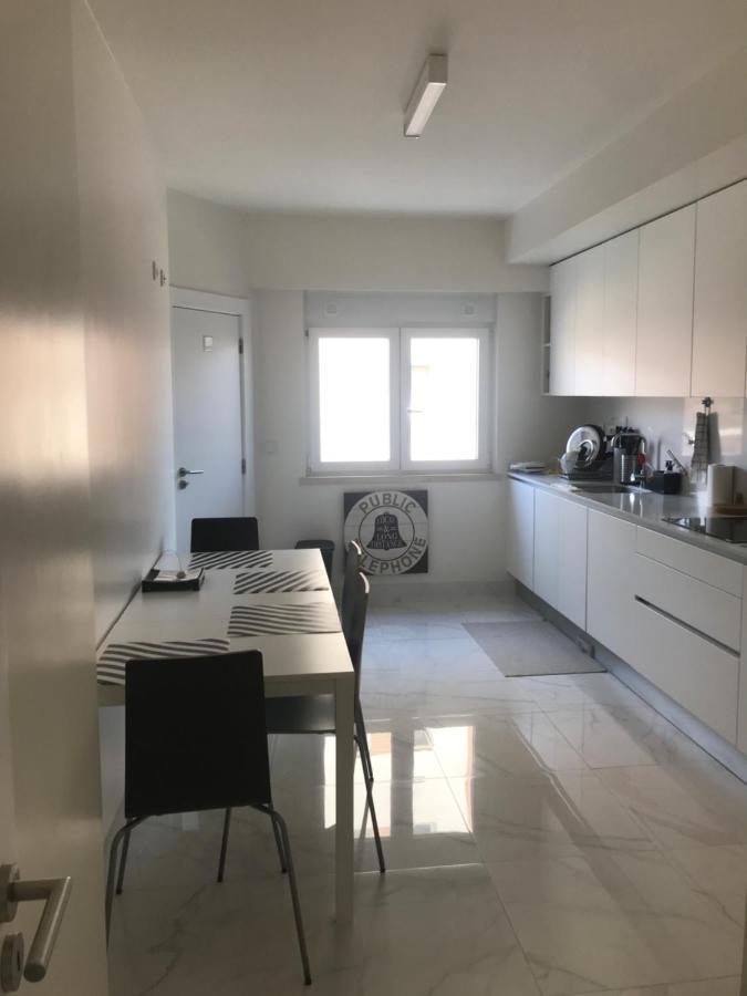 Modern Twin Room With A Balcony Монтіжу Екстер'єр фото