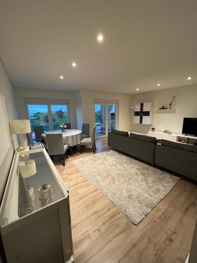 Modern Twin Room With A Balcony Монтіжу Екстер'єр фото
