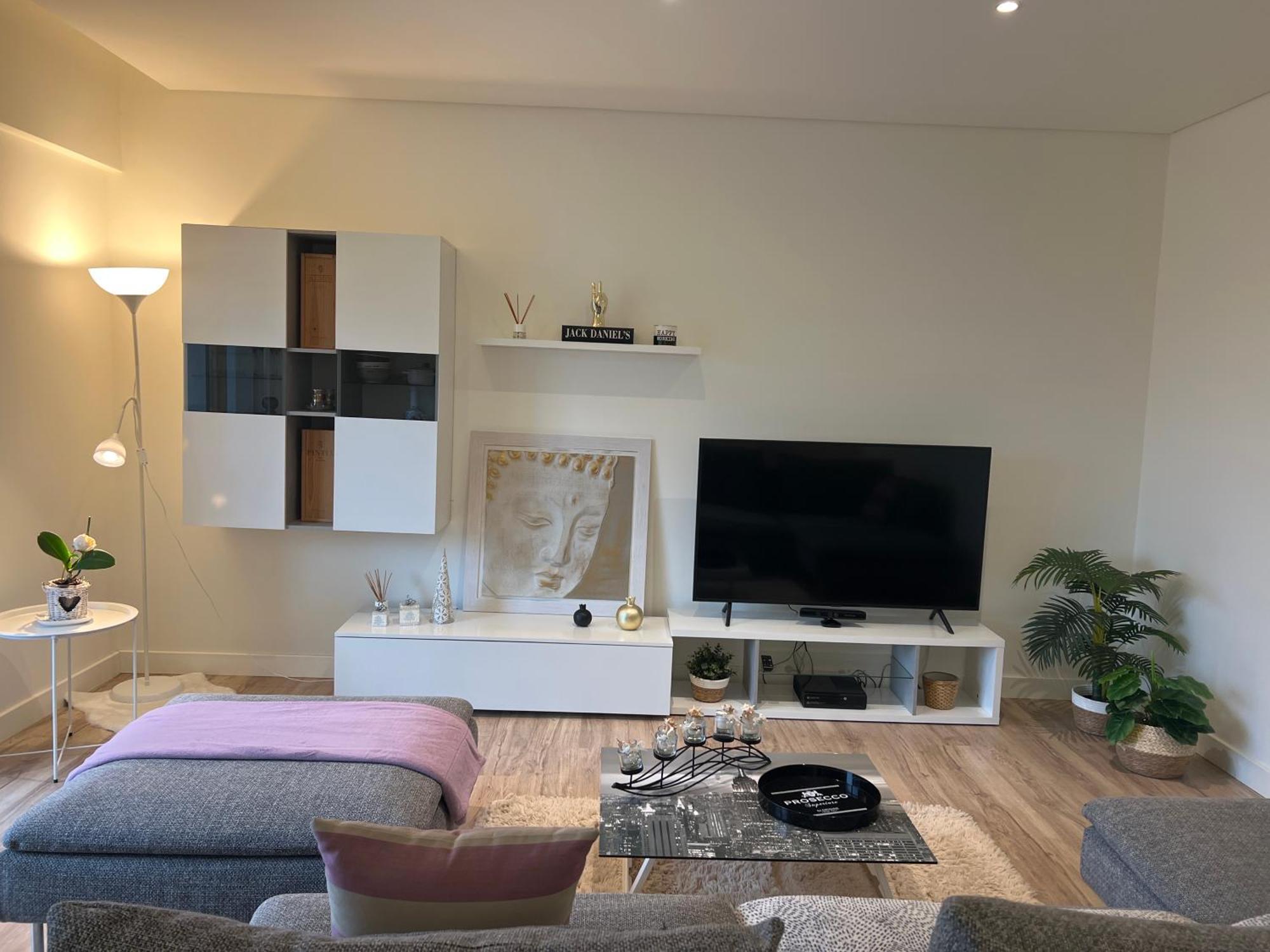 Modern Twin Room With A Balcony Монтіжу Екстер'єр фото