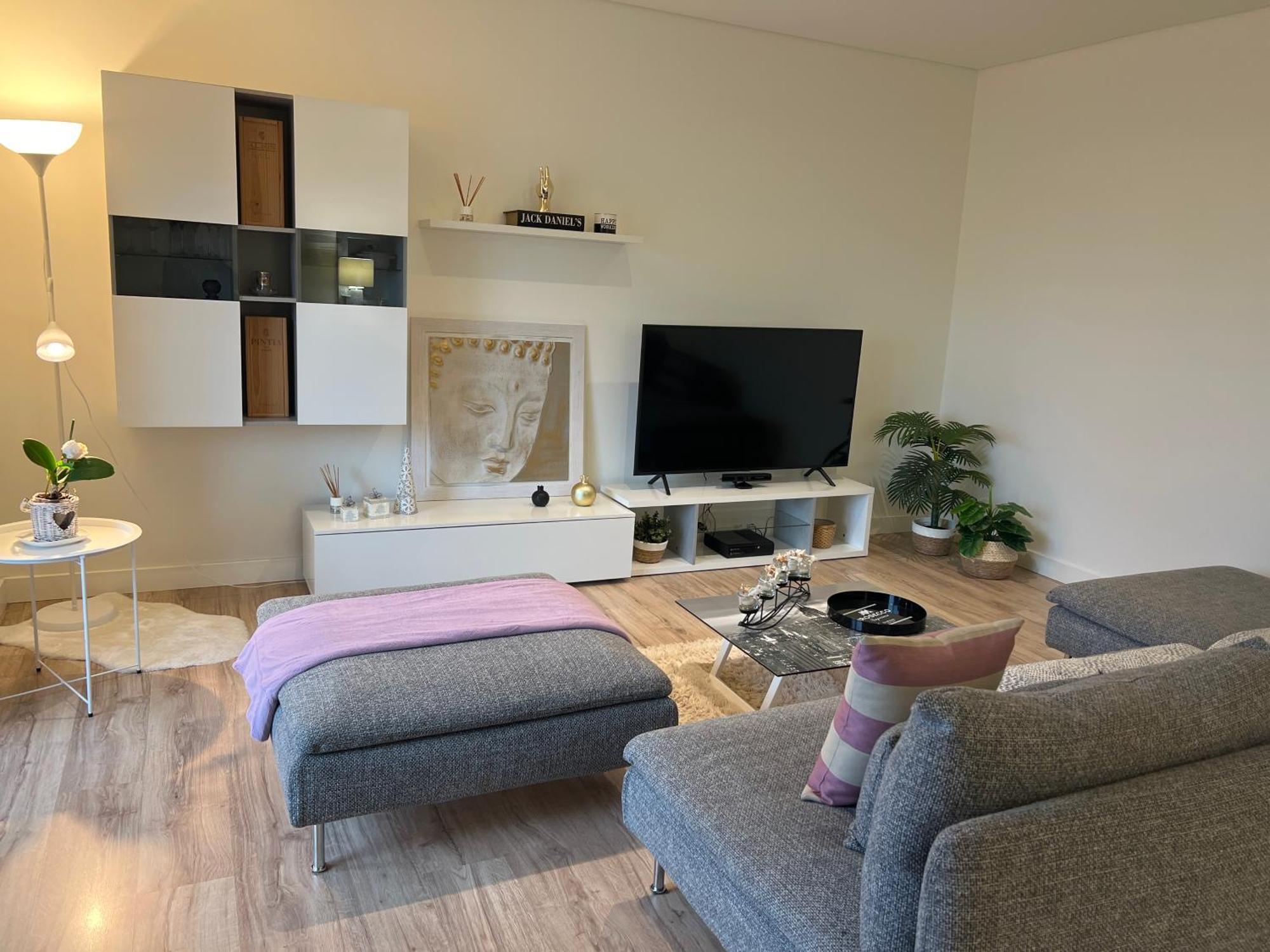 Modern Twin Room With A Balcony Монтіжу Екстер'єр фото