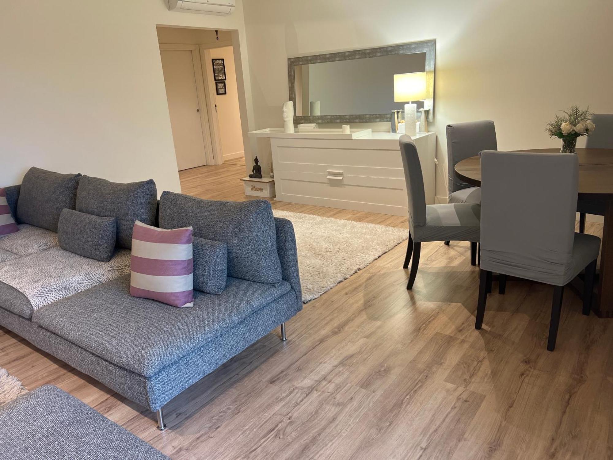 Modern Twin Room With A Balcony Монтіжу Екстер'єр фото