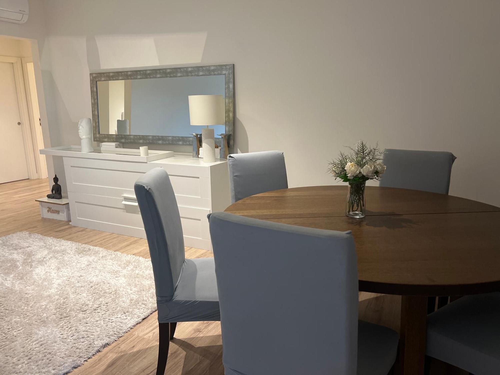Modern Twin Room With A Balcony Монтіжу Екстер'єр фото